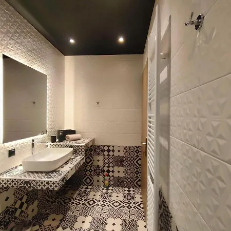 Gekas Premiun Center